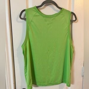 Fabletics Bright Lime Green Athletic Tank Top Women’s Medium Athleisure Workout